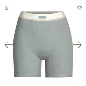 Women's SKIM Shorts - mineral